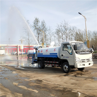 多功能五方灑水車 綠化、養(yǎng)護與除塵的得力助手