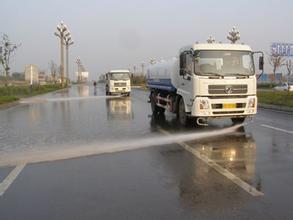 灑水車(chē)的多重使命 不止于“灑水”的環(huán)衛(wèi)車(chē)